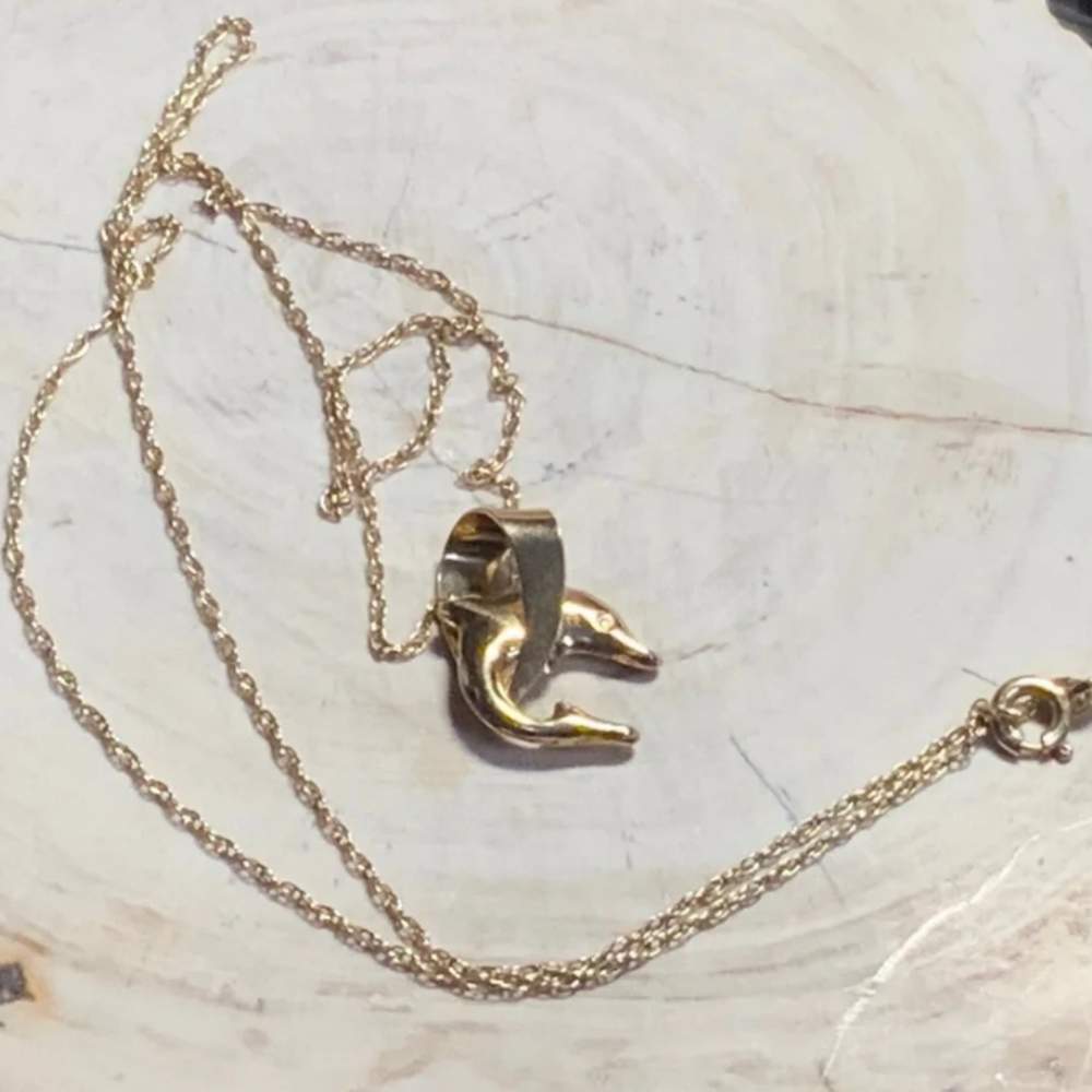 DOLPHIN GOLD NECKLACE